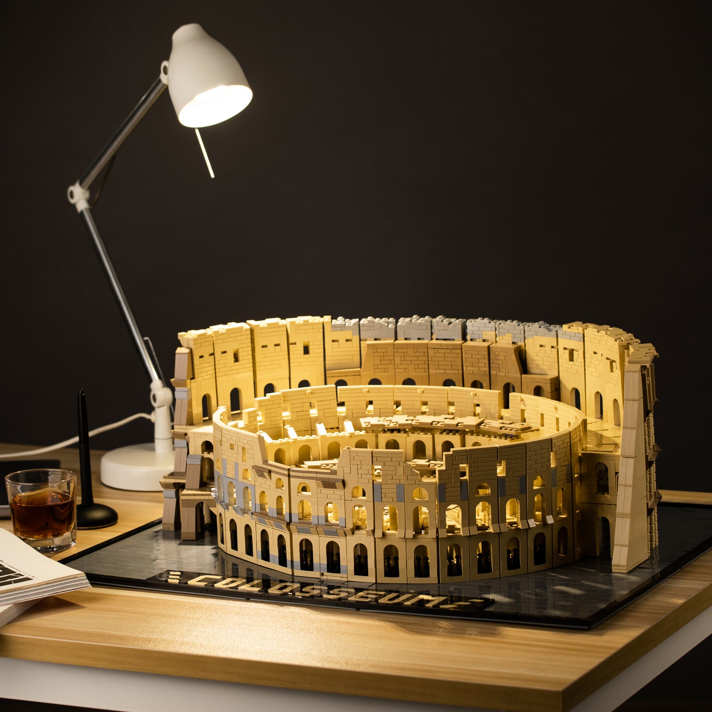 Roman Colosseum Building Block Set (6466pcs).