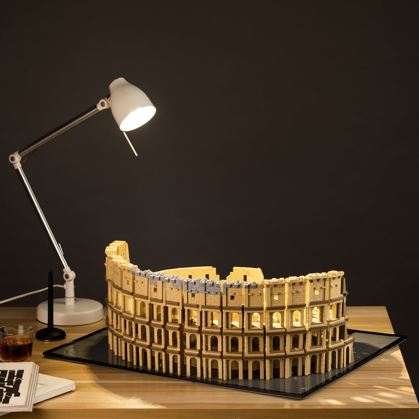 Roman Colosseum Building Block Set (6466pcs).